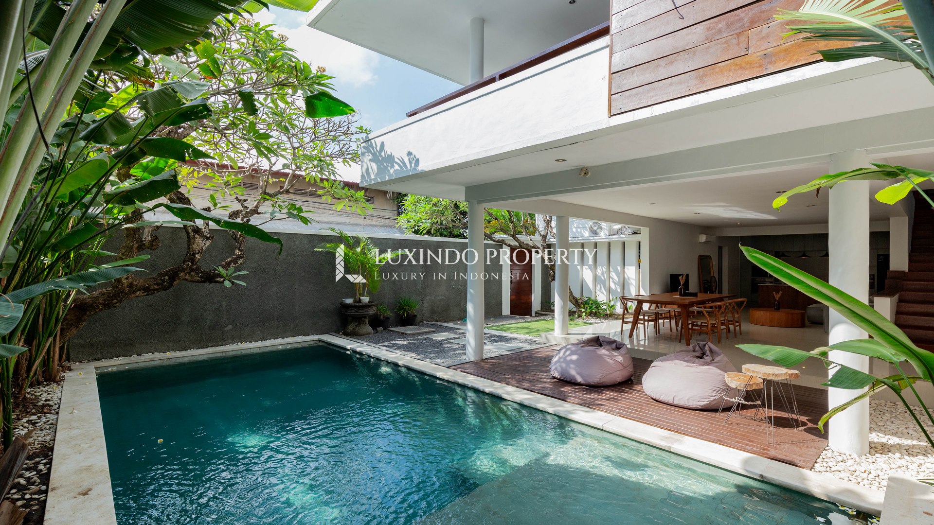 PETITENGET - MODERN 2-BEDROOM VILLA IN A PRIVATE RESIDENTIAL COMPLEX FOR FREEHOLD (FHV548)
